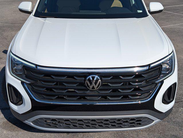 used 2025 Volkswagen Atlas Cross Sport car, priced at $34,990