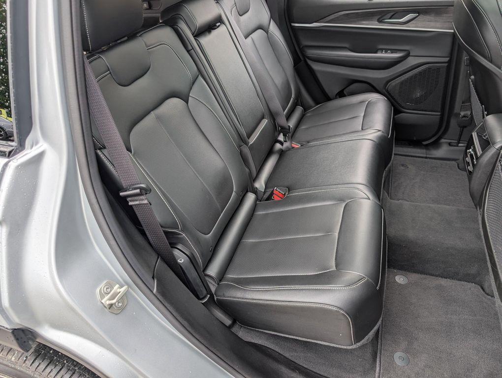 used 2024 Jeep Grand Cherokee car, priced at $36,293