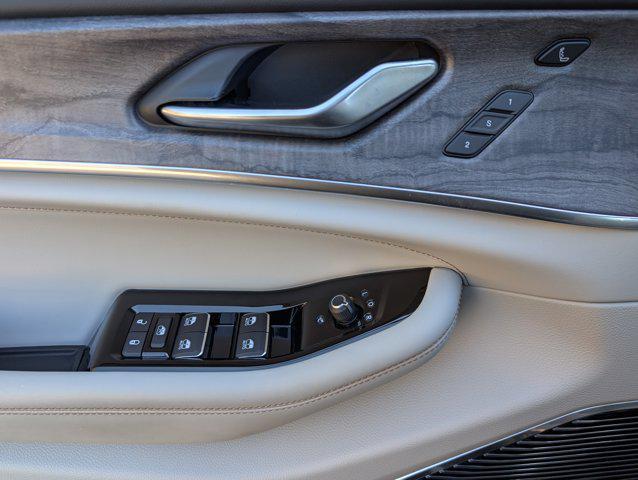 used 2022 Jeep Grand Cherokee car, priced at $35,995