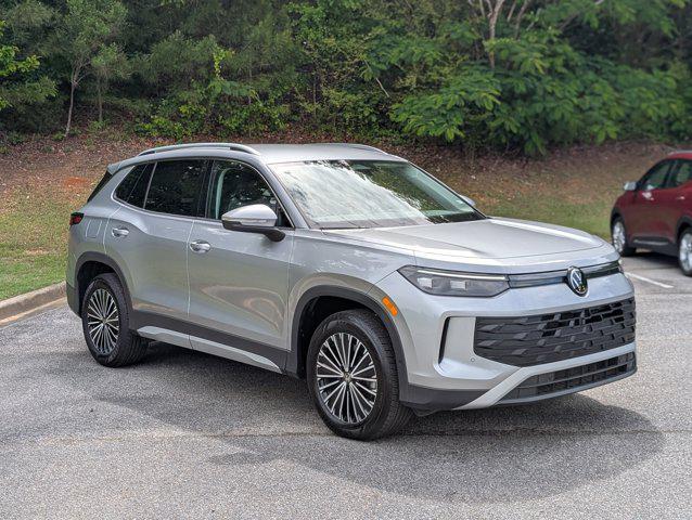 used 2025 Volkswagen Tiguan car, priced at $26,995