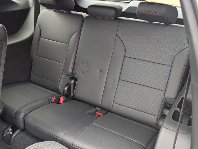 used 2025 Chevrolet Traverse car, priced at $44,995