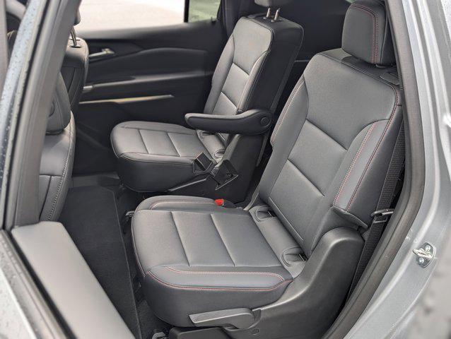 used 2025 Chevrolet Traverse car, priced at $44,995