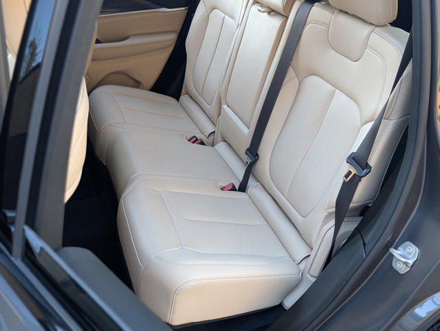 used 2024 Jeep Grand Cherokee car, priced at $32,994