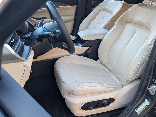 used 2024 Jeep Grand Cherokee car, priced at $32,994