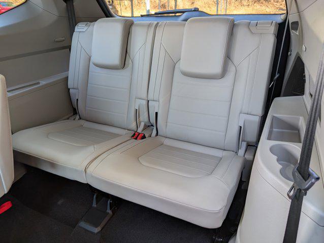 used 2024 Volkswagen Atlas car, priced at $32,998