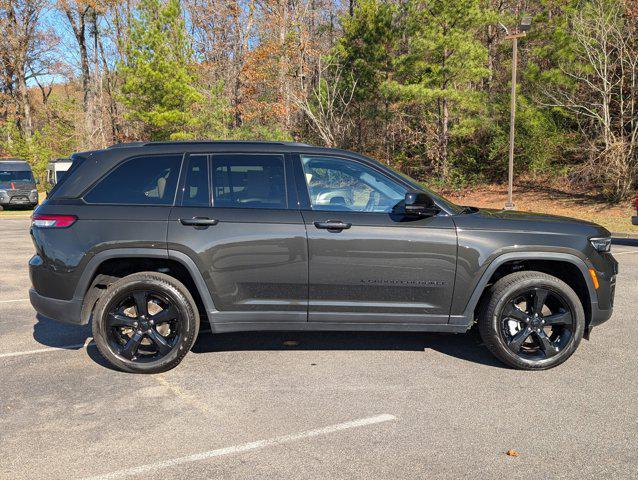 used 2024 Jeep Grand Cherokee car, priced at $36,995