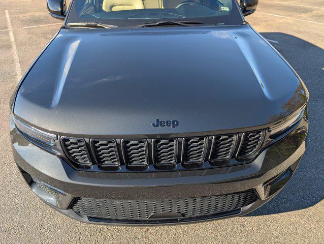 used 2024 Jeep Grand Cherokee car, priced at $36,995