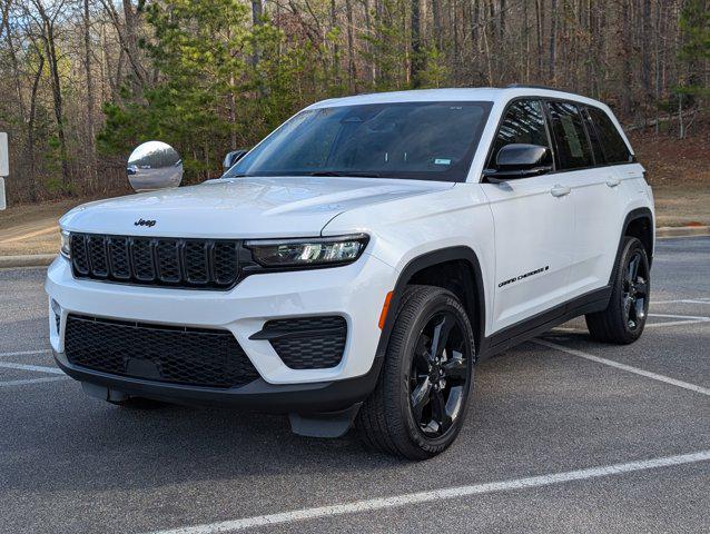 used 2024 Jeep Grand Cherokee car, priced at $31,995