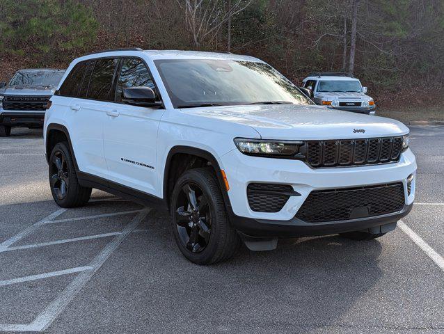 used 2024 Jeep Grand Cherokee car, priced at $31,995