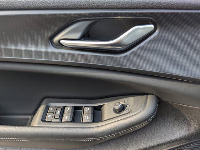 used 2024 Jeep Grand Cherokee car, priced at $31,995