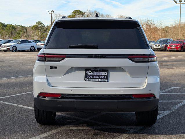 used 2024 Jeep Grand Cherokee car, priced at $31,995