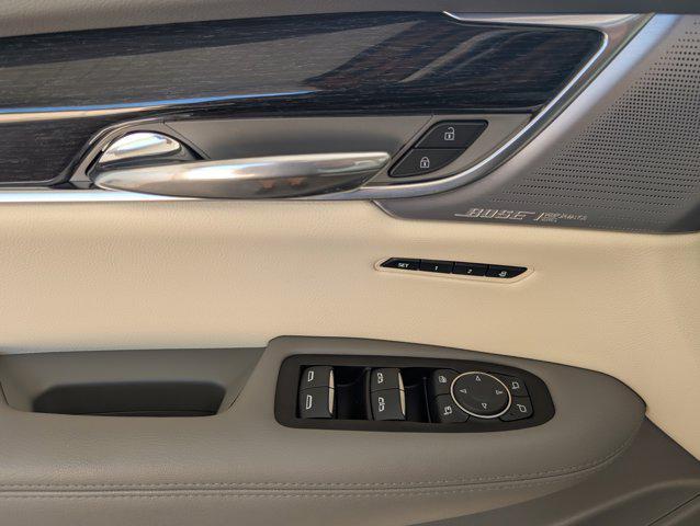 used 2025 Cadillac XT6 car, priced at $45,998