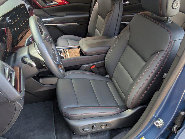 used 2025 Chevrolet Traverse car, priced at $47,995