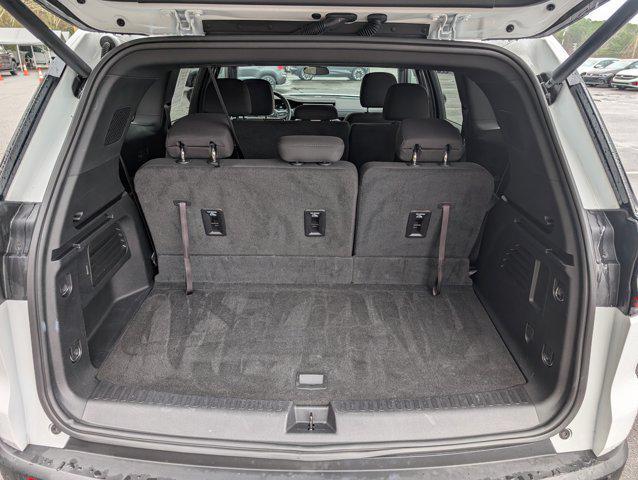 used 2025 GMC Acadia car, priced at $29,995