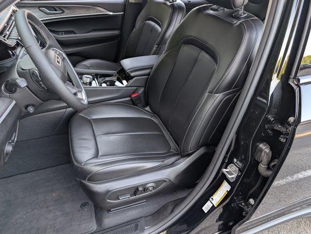used 2023 Jeep Grand Cherokee car, priced at $31,994