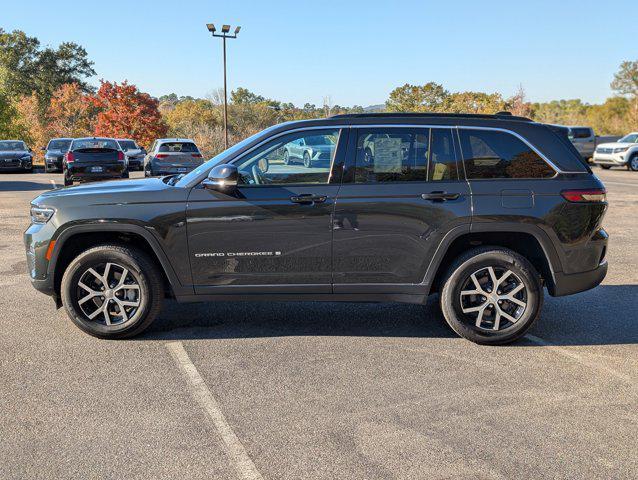 used 2024 Jeep Grand Cherokee car, priced at $31,994