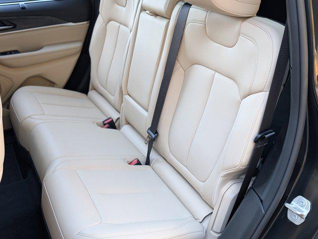 used 2024 Jeep Grand Cherokee car, priced at $31,994