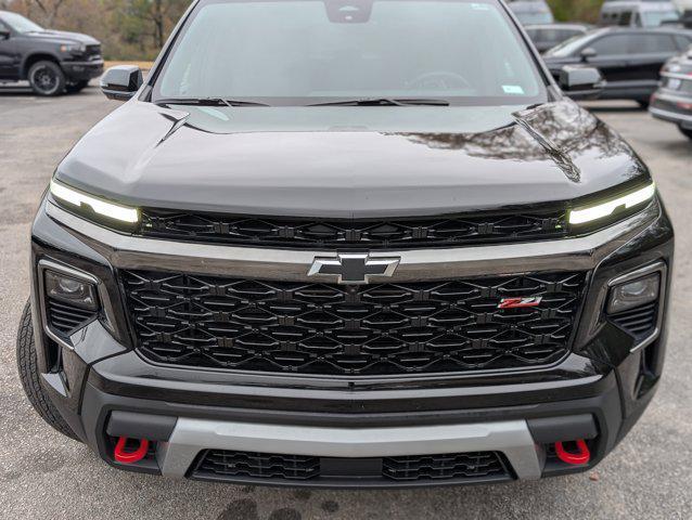 used 2025 Chevrolet Traverse car, priced at $46,995