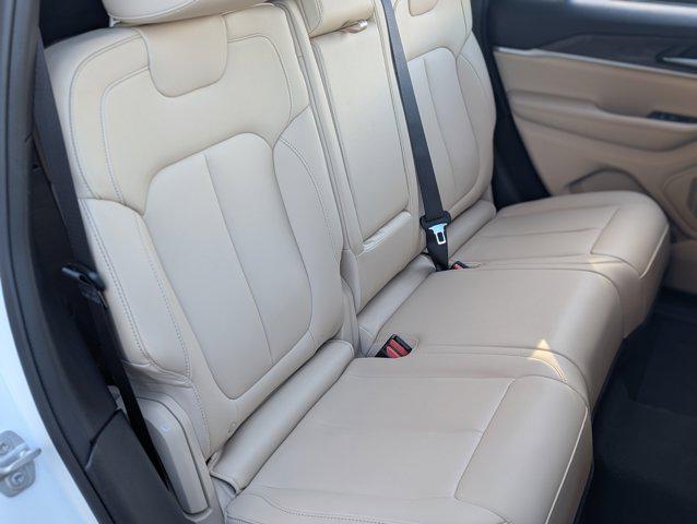 used 2024 Jeep Grand Cherokee car, priced at $36,995