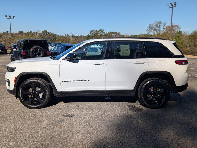 used 2024 Jeep Grand Cherokee car, priced at $36,995