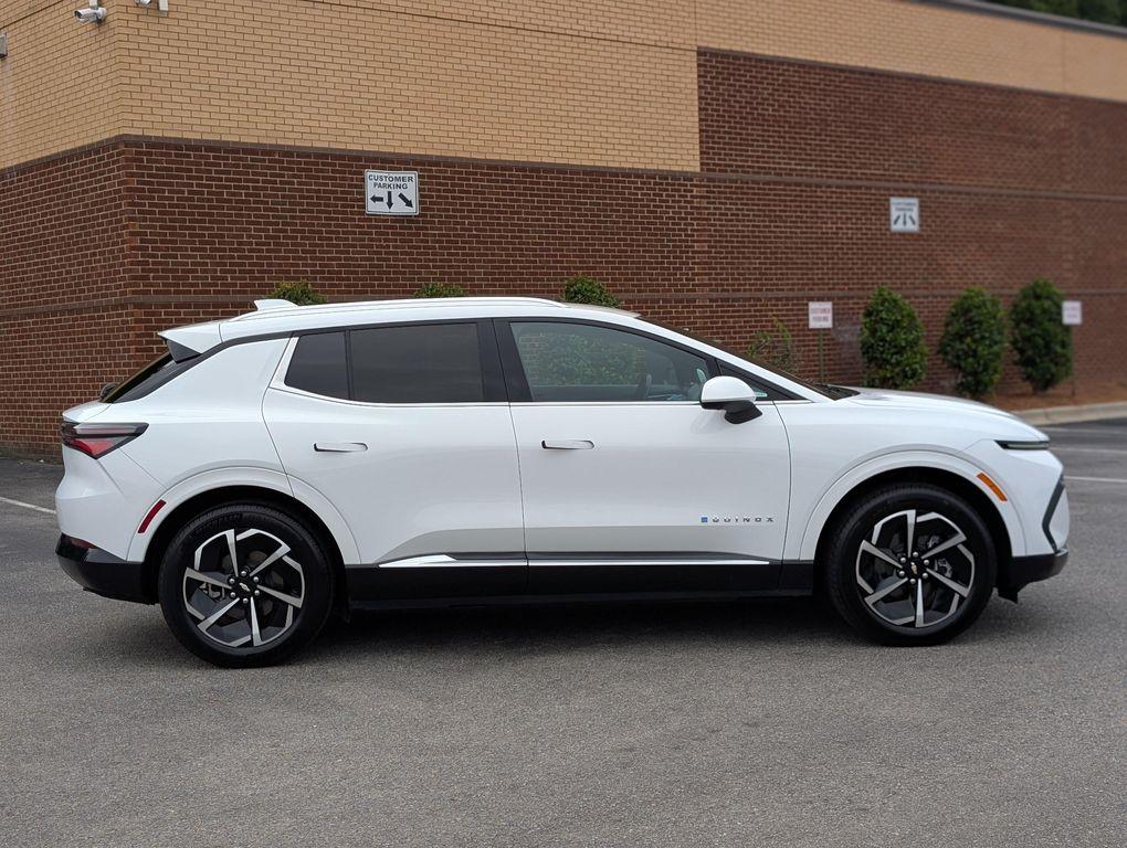 used 2024 Chevrolet Equinox EV car, priced at $26,294