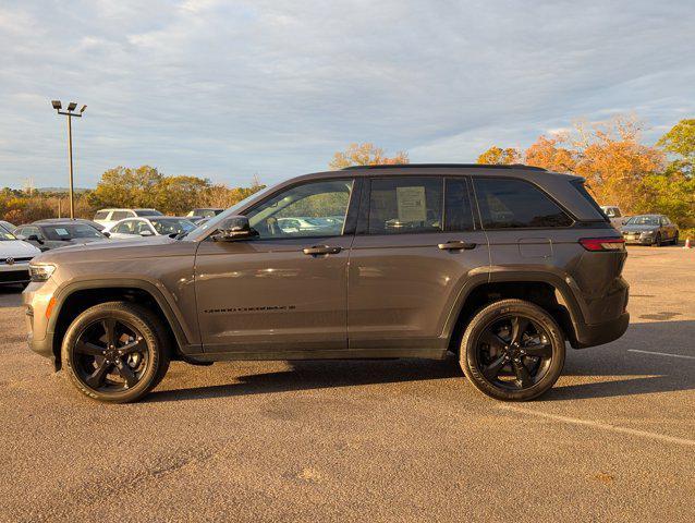 used 2024 Jeep Grand Cherokee car, priced at $31,995