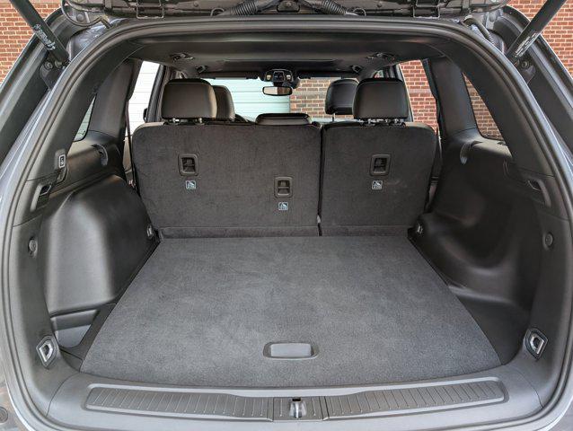 used 2024 Jeep Grand Cherokee car, priced at $31,995