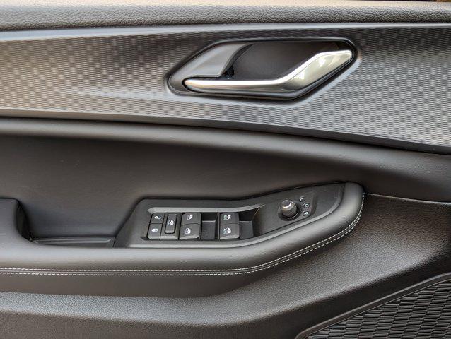 used 2024 Jeep Grand Cherokee car, priced at $31,995