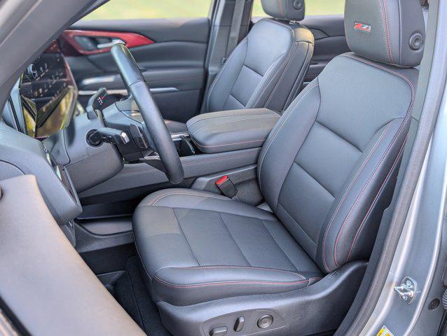 used 2024 Chevrolet Traverse car, priced at $43,995