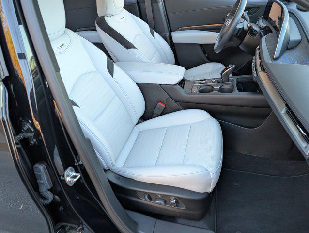 used 2024 Cadillac XT4 car, priced at $37,997