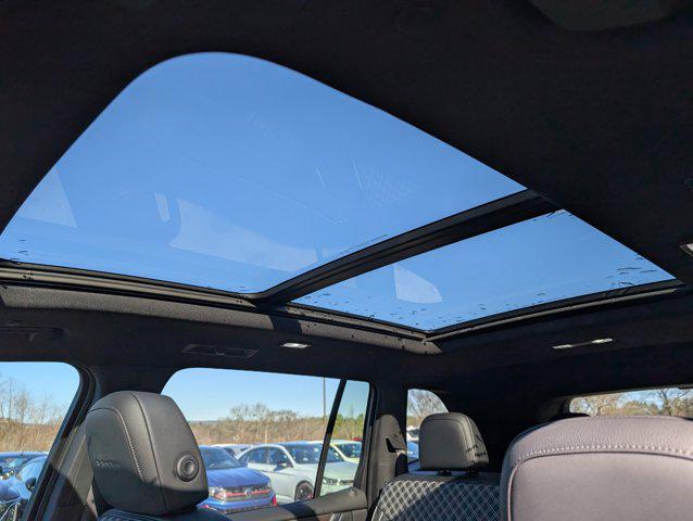 used 2024 GMC Acadia car, priced at $44,997