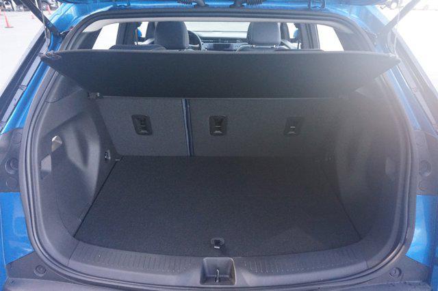 used 2022 Chevrolet Bolt EUV car, priced at $22,495