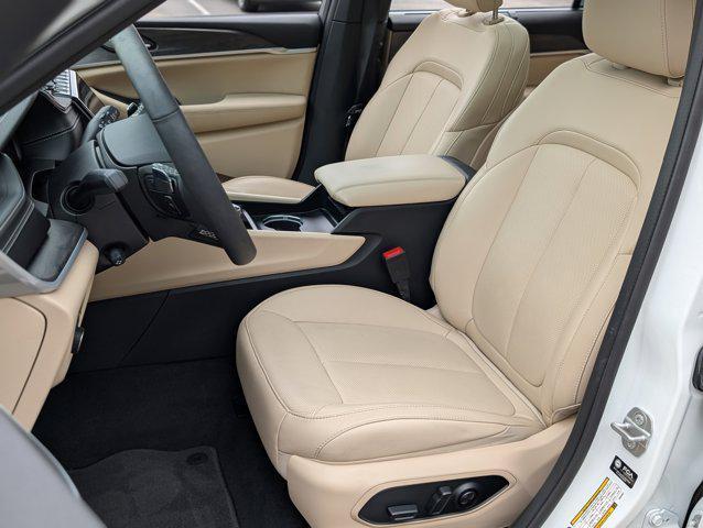 used 2025 Jeep Grand Cherokee L car, priced at $39,995