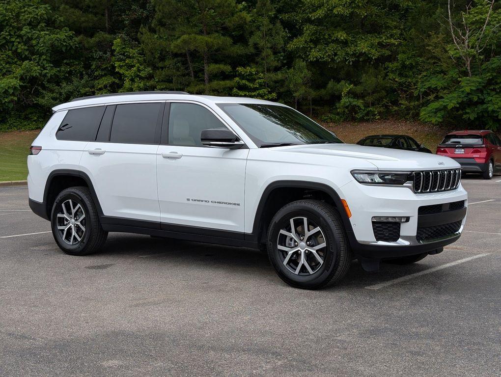used 2025 Jeep Grand Cherokee L car, priced at $38,294