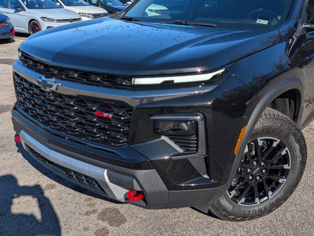 used 2025 Chevrolet Traverse car, priced at $43,995