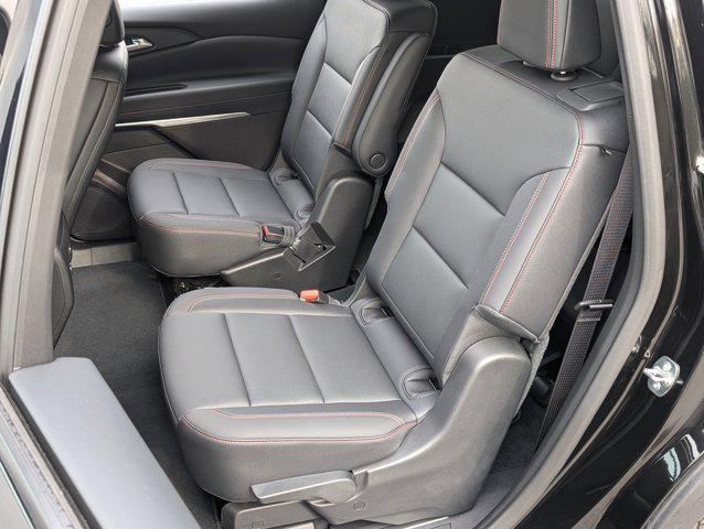 used 2025 Chevrolet Traverse car, priced at $42,990