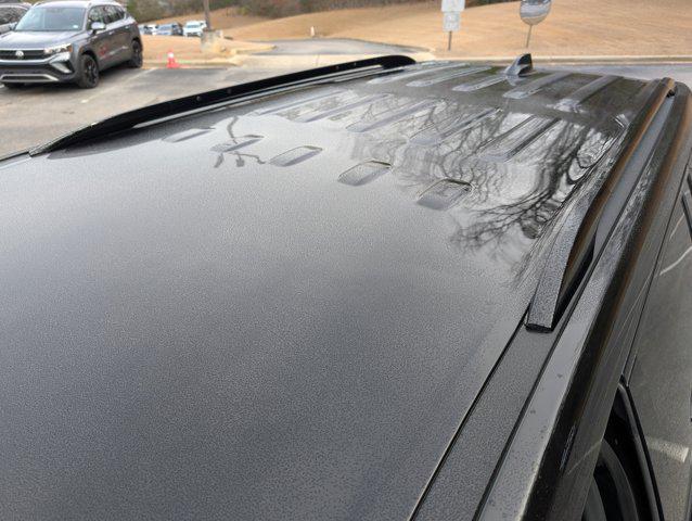 used 2025 Chevrolet Traverse car, priced at $42,990