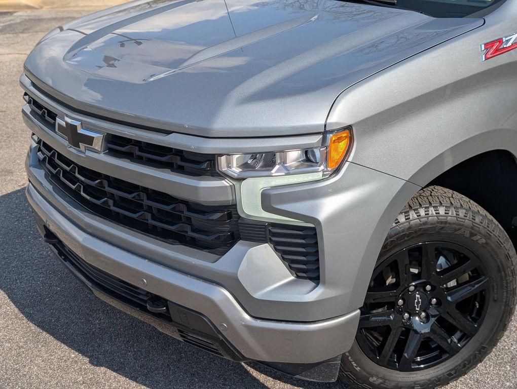 used 2025 Chevrolet Silverado 1500 car, priced at $48,294