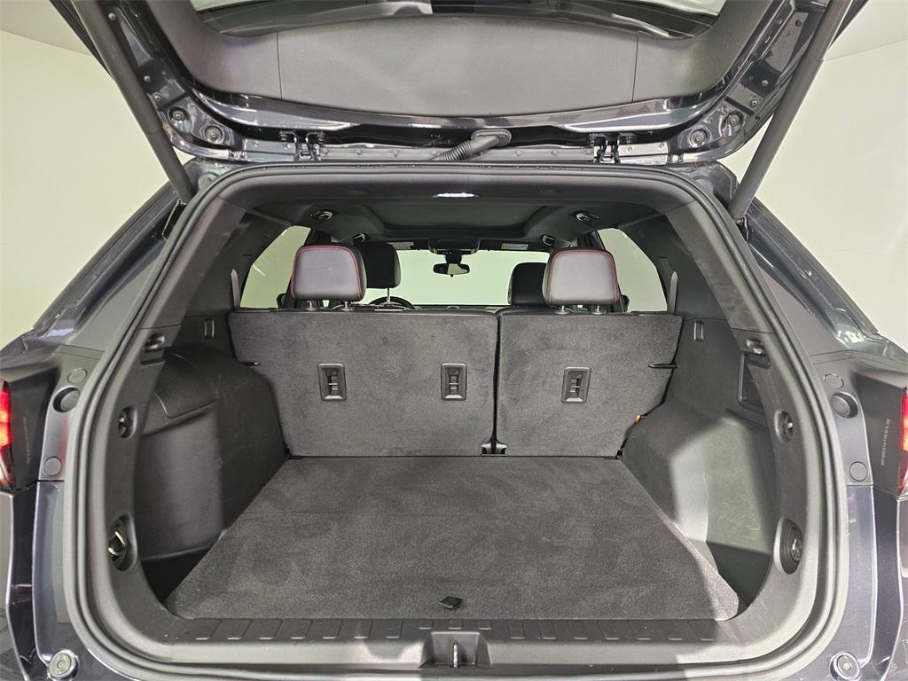 used 2023 Chevrolet Equinox car, priced at $25,990