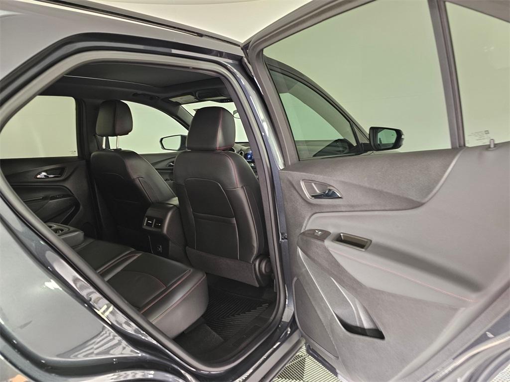 used 2023 Chevrolet Equinox car, priced at $25,990