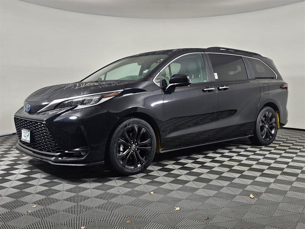 used 2023 Toyota Sienna car, priced at $40,600