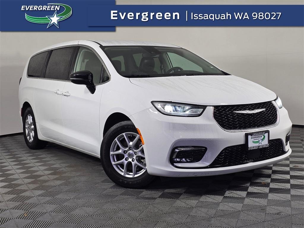 used 2024 Chrysler Pacifica car, priced at $26,550