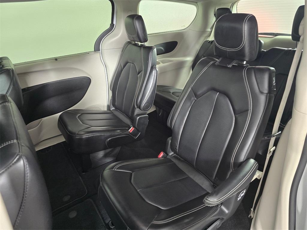 used 2024 Chrysler Pacifica car, priced at $26,550