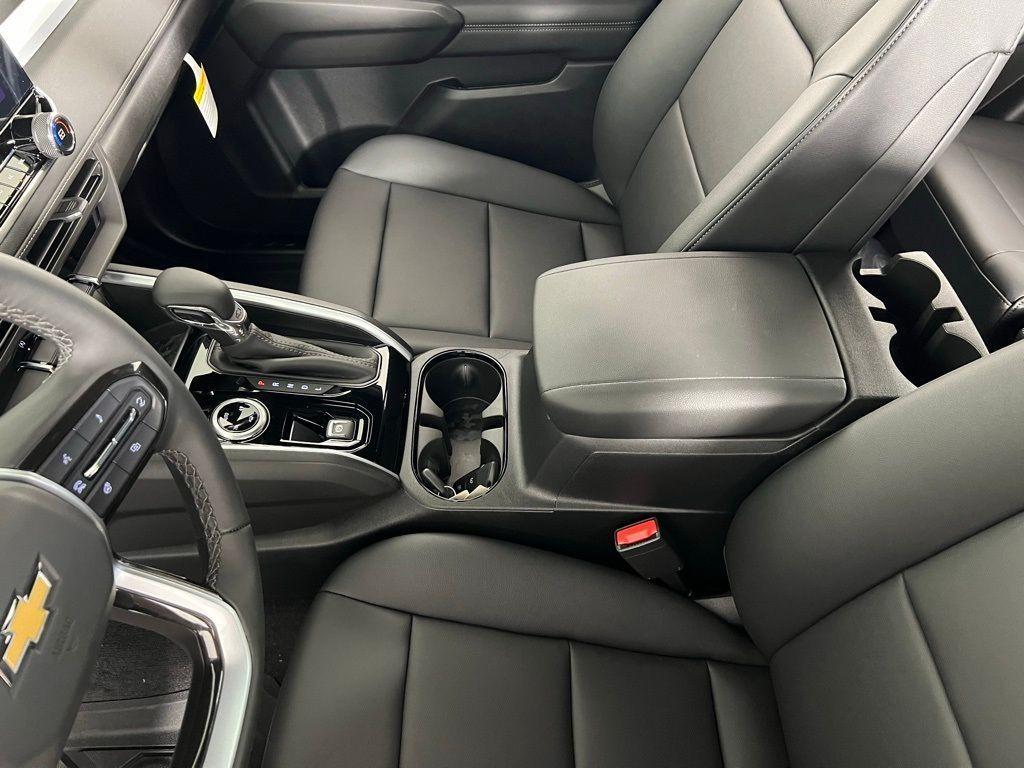 new 2025 Chevrolet Colorado car, priced at $39,995