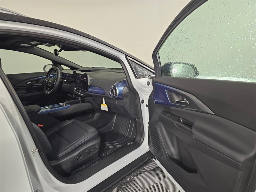 new 2026 Chevrolet Equinox EV car, priced at $41,590