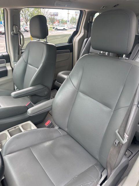 used 2012 Volkswagen Routan car, priced at $7,495