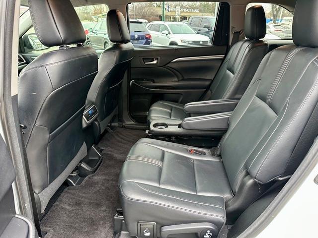 used 2018 Toyota Highlander car, priced at $25,411