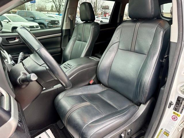 used 2018 Toyota Highlander car, priced at $25,411