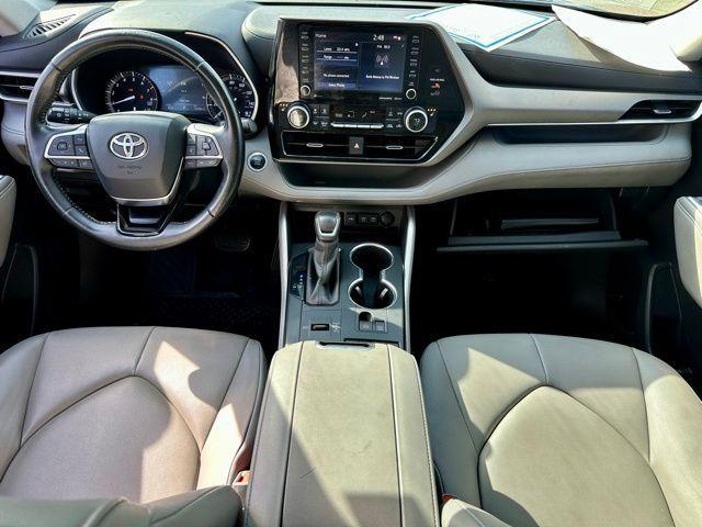 used 2020 Toyota Highlander car, priced at $22,374