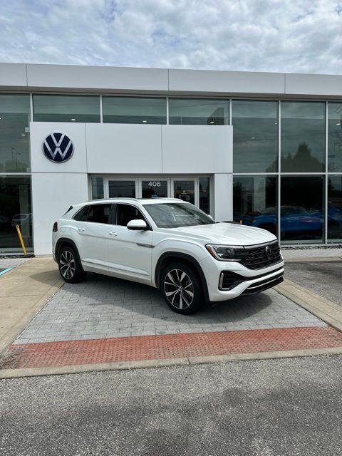 used 2025 Volkswagen Atlas Cross Sport car, priced at $38,649